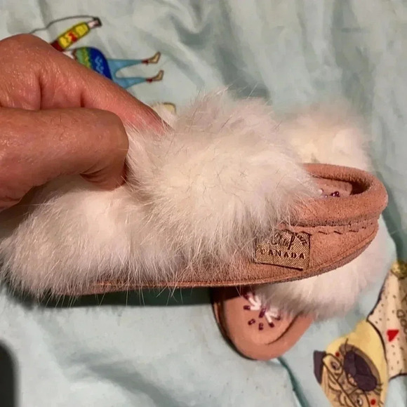 COPY - 🤩 Host pic 🤩  Baby furr mocassins - Picture 2 of 7